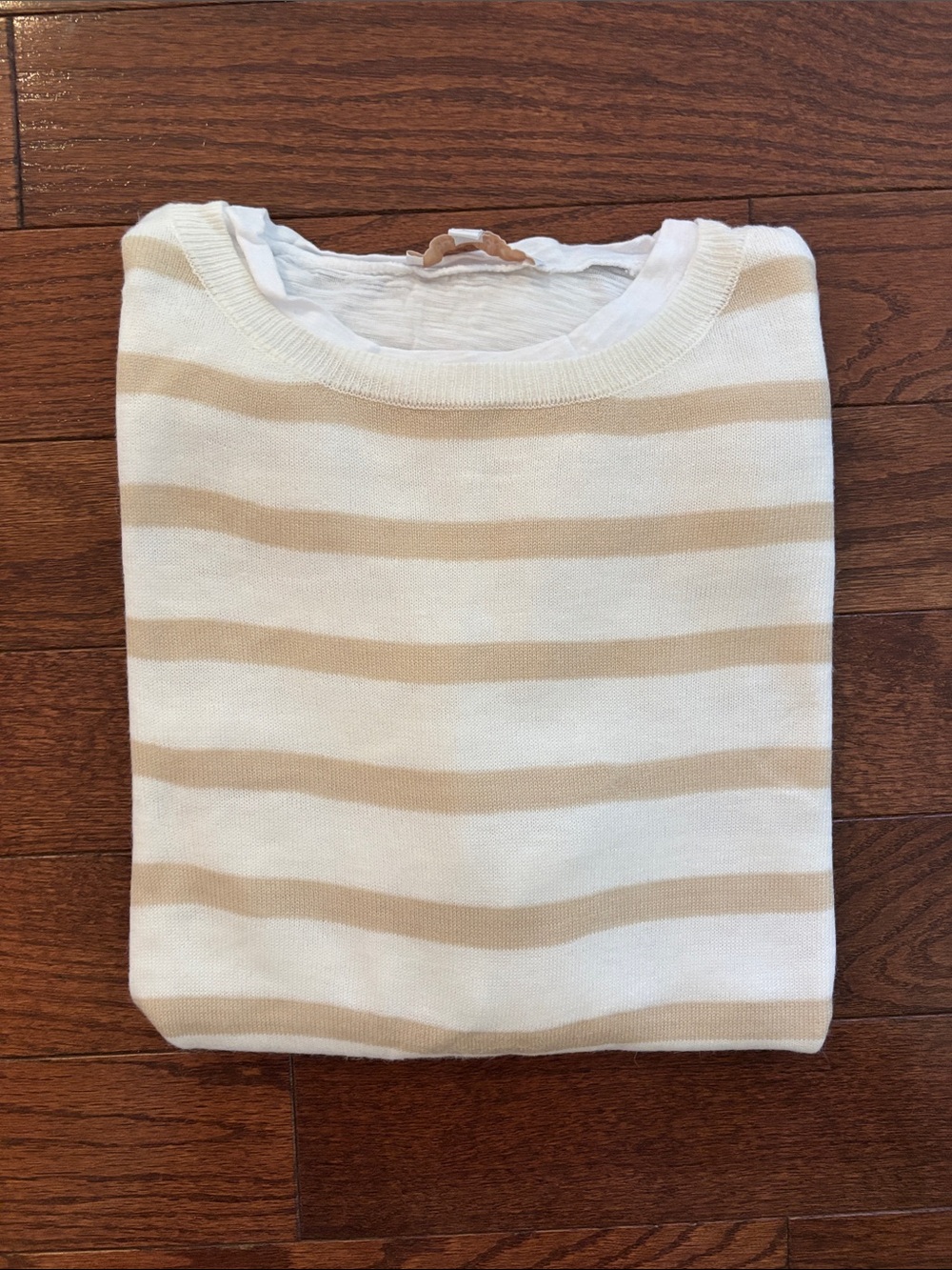 Olivaceous layered lightweight sweater